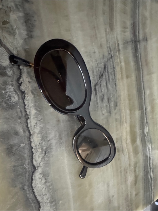 Reformation Accessories - Oval Women's Sunglasses - Classic Fashion Accessory